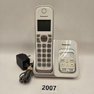PANASONIC KX-TGD530 CORDLESS PHONE W/ANSWERING MACHINE AND HANDSET
